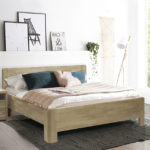 Manželská postel z masivu Elvíra